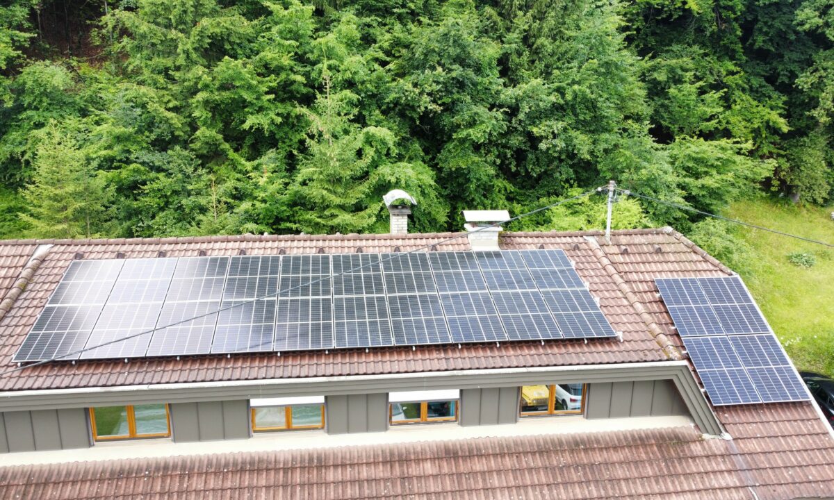 Newsletter 02/2014 - Use of roofs for PV systems
